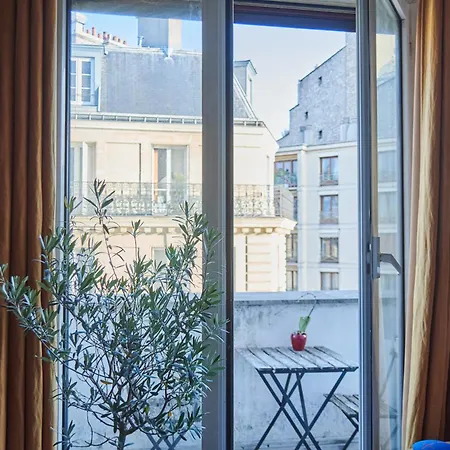 Cosy Avec Balcon 16ème