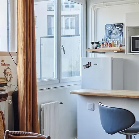 Appartamento Cosy Avec Balcon 16ème Parigi